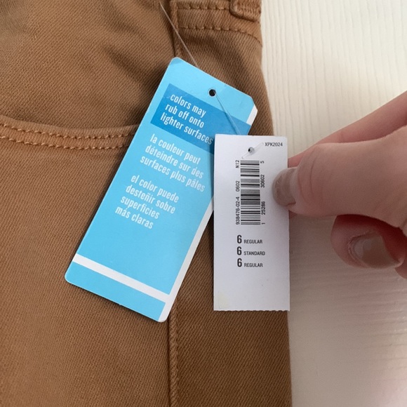 Old Navy-The Rockstar Mid-Rise Skinny Legging Jean-Size 6 Reg-Cream Caramel -NWT - Picture 6 of 11